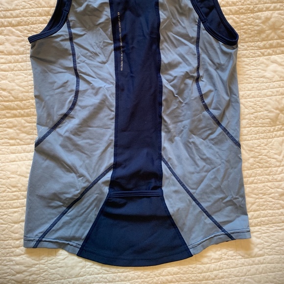 2XU Tank Top - Picture 2 of 5